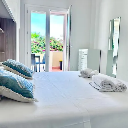 Βίλα Neni - Key To Valledoria (Sardinia)